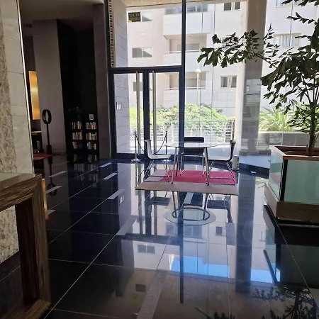Apartamento Rincón De Antonio De Alto Standing En Cruz